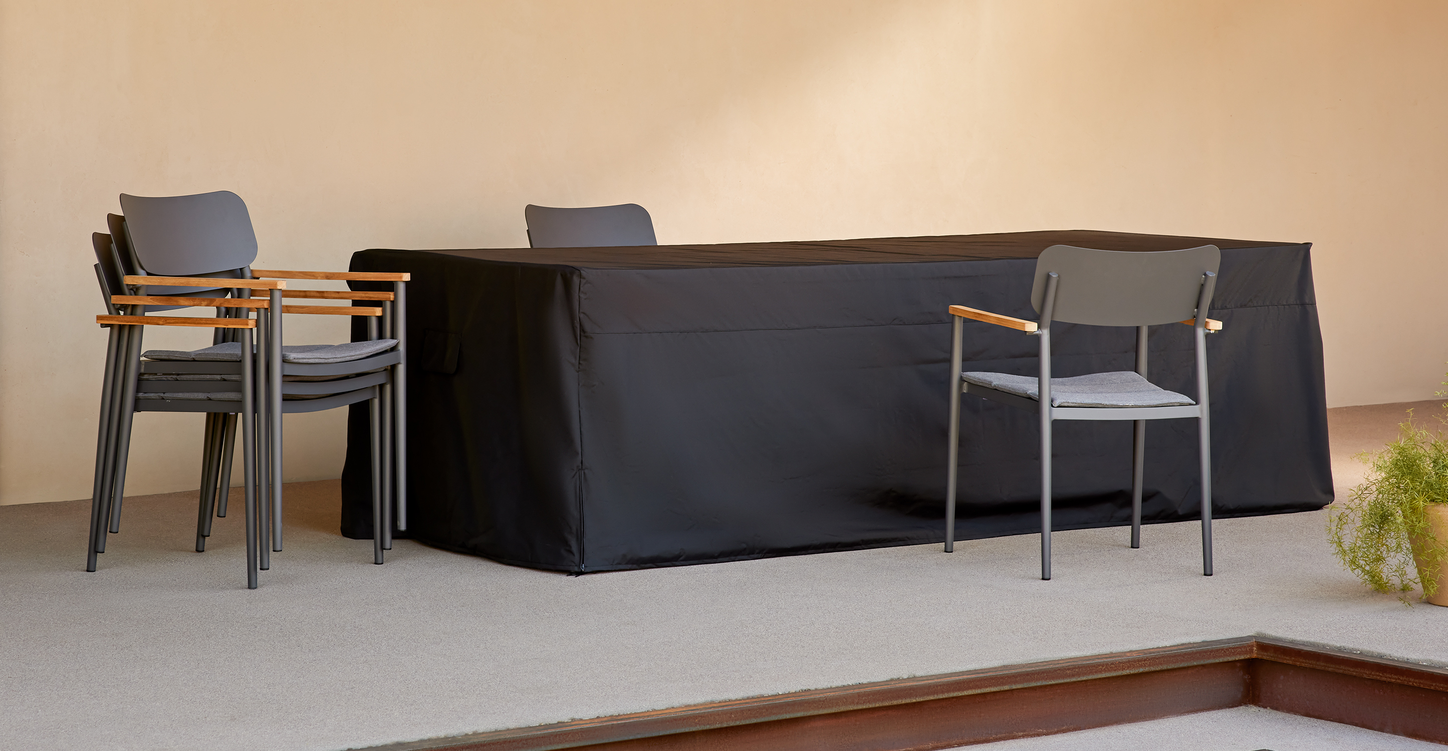 Dış Mekan Kılıfı